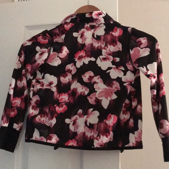 Cute zip up light jacket - Picture 2 of 2